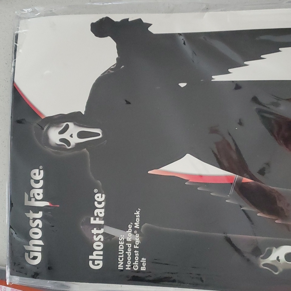 Ghost face scream costume